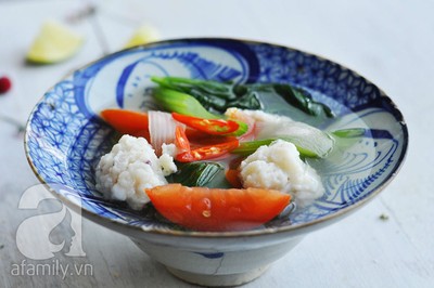 Canh chua chả mực